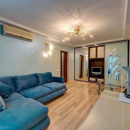 Apartamenty Na Dragomirova 10A Kiev Luaran gambar
