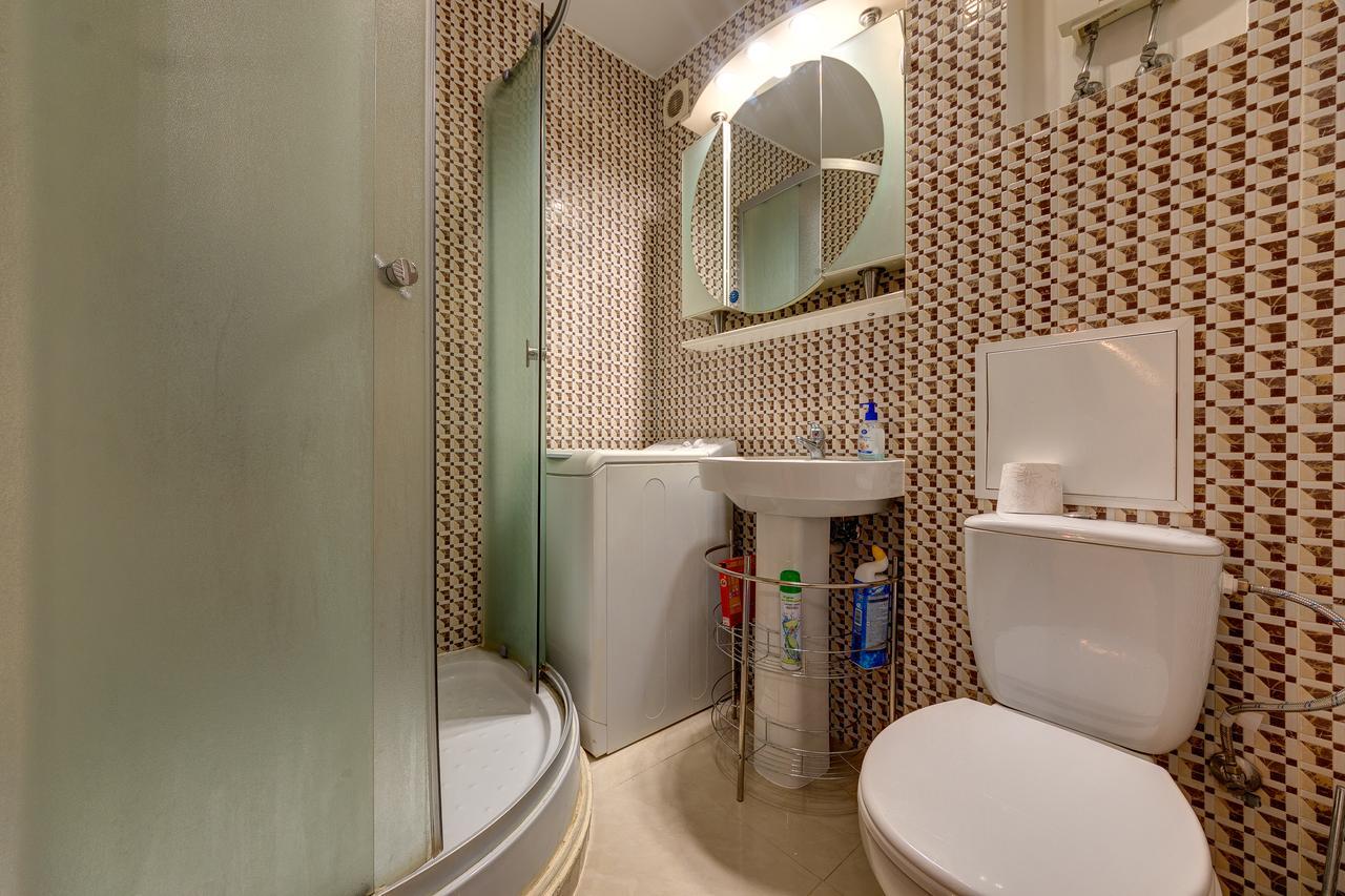 Apartamenty Na Dragomirova 10A Kiev Luaran gambar