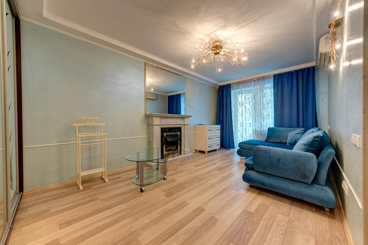 Apartamenty Na Dragomirova 10A Kiev Luaran gambar